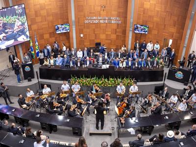 Foto da Notícia: Gisela Cardoso prestigia solenidade pelos 190 anos da Assembleia Legislativa de Mato Grosso