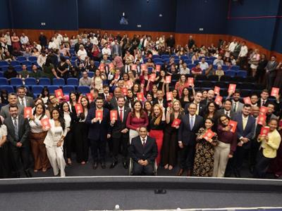 Notícia destaque: Na primeira solenidade do ano, OAB-MT recebe 46 novos advogados