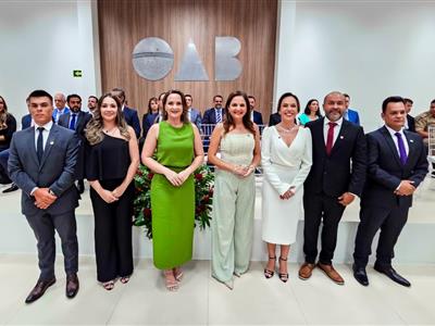 Foto da Notícia: Em noite de defesa de prerrogativas e honorários, Gisela Cardoso dá posse à presidente Carla Guerra